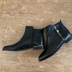 Women’s Marc Fisher Rail Ankle Boots, Black Leather, Size 6
